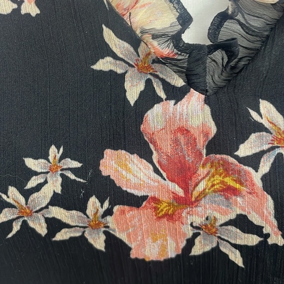 Cece Lava Flower on Black Flutter Sleeve Blouse Chiffon Lined Ruffles Size XS - Picture 9 of 12